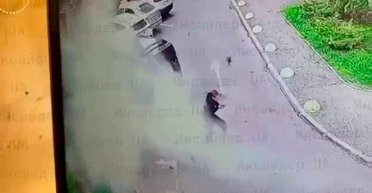 У Києві за допомогою скутера намагалися підірвати військового, — соцмережі (відео)