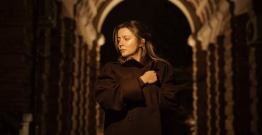 Коли мовчання руйнує: KOLA представила кліп на нову пісню (відео)