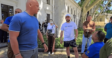 "Одесса — не русский город": Труханов выругался матом при жителях города (видео)