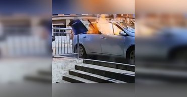 Взрыв из-за пауэрбанка и бутылки с водой: какие вещи нельзя брать в авто во время жары (видео)