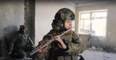 "Щедрик" в руинах: бойцы ССО поздравили с Рождеством и показали, как выглядит Покровск (видео)