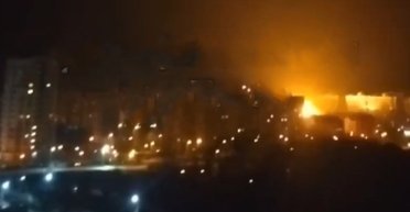 Вспыхивало и взрывалось: власти Белгородской области заявили о массовой ракетной атаке (видео)