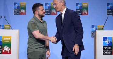 "Зерновой коридор" и война с Россией: Зеленский поговорил с генсеком НАТО