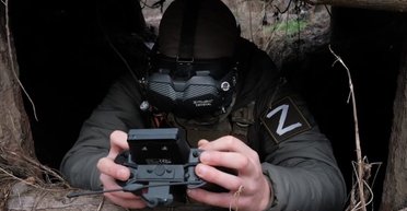 Россия атакует ВСУ новыми дронами на оптоволокне. Как спасти танки и бронемашины