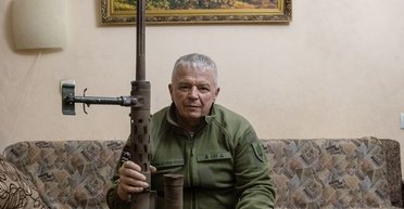 На расстоянии танкового выстрела: что известно об украинском снайпере-рекордсмене (фото)