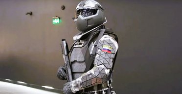 "Вторая армия мира" пугает экзоскелетом. Почему в России не будет "суперсолдат"