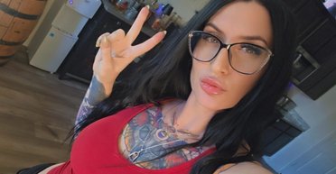 Мусорники вместо кредитов: как женщина оплатила шикарное Рождество и сэкономила тысячи (видео)