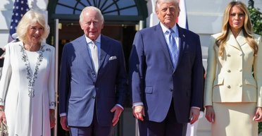 "Путин хочет войны": о чем шептались король Чарльз и Трамп перед чаепитием