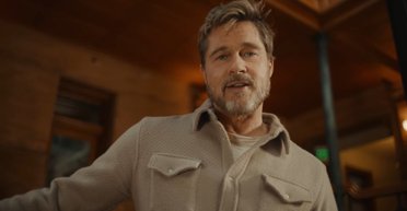 "Быть американцем": Бред Питт снялся в суперпатриотичной рекламе для Супербоула