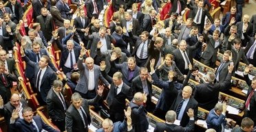 Почему закон о люстрации не поможет отделить предателей от честных людей