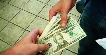 5 февраля "теневой" курс доллара станет официальным