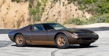 Культовый суперкар Lamborghini за $2,5 миллиона 40 лет простоял в гостиной дома (фото)