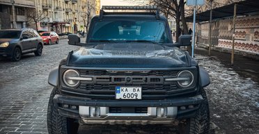 400-сильний хижак: у Києві засвітився екстремальний позашляховик Ford (фото)