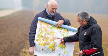 Ультраправый депутат из Германии использовал рабский труд на плантации в Беларуси, — СМИ