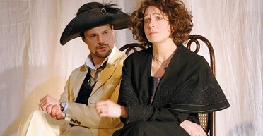 Из-за антивоенной позиции: из российского фильма удалили Козловского и Ксению Раппопорт