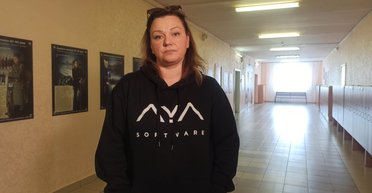 Никакого унижения: учительница отреагировала на скандал со сценкой с избиением военного (видео)