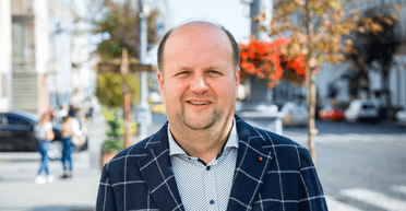 Співак Віктор Бронюк, який полишив службу в ЗСУ, прокоментував ситуацію