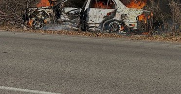 ВС РФ обстреляли центр Херсона: повреждены десять автомобилей, погиб мужчина (фото)