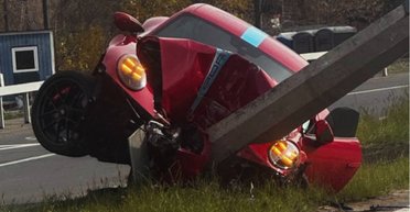 У Києві розбили новий нестандартний спорткар Porsche за 10 мільйонів (фото)