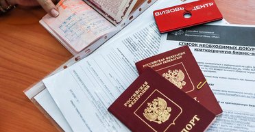 Візи для росіян: про що справді домовилися в ЄС