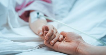 Восставшие из мертвых: ученые рассказали о странных случаях, когда люди "оживали" после смерти