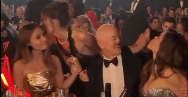 Наречена Джеффа Безоса поцілувала Леонардо Ді Капріо на очах у мільярдера (відео)