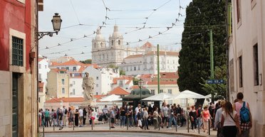 Приняли за террориста: в Португалии арестовали русскоговорящего из-за языковой ошибки (видео)