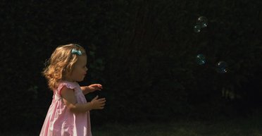 Жена Бориса Джонсона поделилась кадрами со дня рождения дочери (фото, видео)