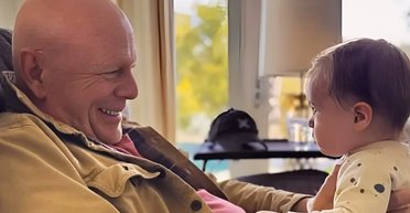 Копия отца: дочь тяжелобольного Брюса Уиллиса показала его 2-летнюю внучку (фото)