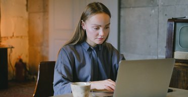 Не на первом месте. Какие зарплаты в Киеве в апреле 2022