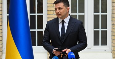 Тупиковый путь. Почему визит Зеленского в Париж прошел без успехов и громких заявлений