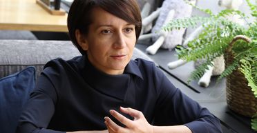 "Погані дороги".  Премьера фильма сценаристки "Кіборгів" про плен, ОРДЛО и "военных на всю голову"