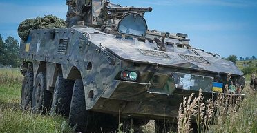 Бійці Нацгвардії проводять польові випробування нової бойової машини піхоти БТР-4МВ1 (фото)