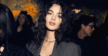 Дева Кассель у стильному вбранні відвідала Паризький тиждень моди (фото)