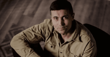 Відомий актор-військовий зізнався, що розлучився з дружиною під час війни (фото)