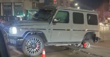 В Киеве разбили новейший заряженный "Гелендваген" за 10 миллионов (видео)