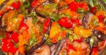 Баклажани з перцем: рецепт чудового салату на зиму