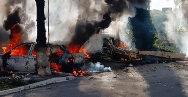 Обстрел Херсона: пострадавшая мать спасла 2-месячную дочь из горящего автомобиля (видео)