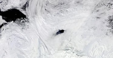 В Антарктиді з'являється і зникає діра розміром зі Швейцарію: це нарешті пояснили