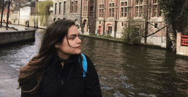 "Вода не безкоштовна": жінка бере з бойфренда плату, коли він залишається у неї вдома (відео)