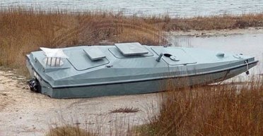 "Обезврежен средствами РЭБ": в Крыму обнаружили морской дрон ВСУ со взрывчаткой, — росСМИ