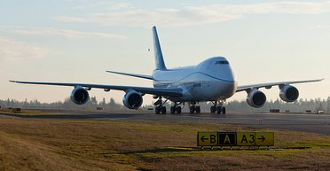 Братья из Индии спрятались в шасси самолета для побега в Британию: один выжил в условиях -60 градусов