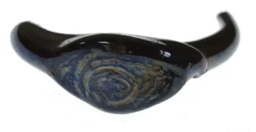 Массовое производство: ученые нашли доказательства изготовления украшений из хрусталя в средневековой Польше (фото)