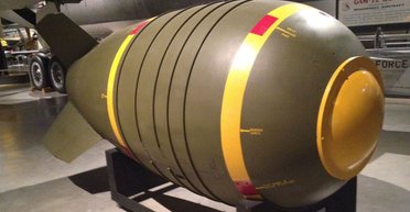 "Цунами" ядерных испытаний: как вернуть контроль над гонкой США и РФ