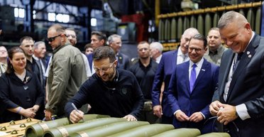 Ударные БПЛА и крылатые ракеты: Зеленский обещает новые удары по России (видео)