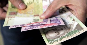 Бюджетникам повысят зарплаты, но профсоюзы не довольны: эксперты назвали причину