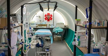 Ближе к передовой, глубже под землей: в Украине запустили уже второй подземный госпиталь, построенный Метинвестом Ахметова