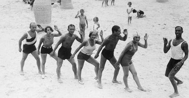 Черно-белое солнце. Как отдыхали на воде в Западной Украине почти 90 лет назад