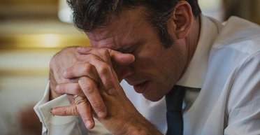 Сі та Макрон — на порозі дружби: чим це загрожує Україні