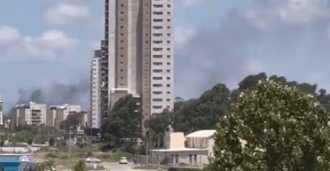 Ливан запустил "рой" дронов на Израиль: в городах раздаются взрывы, есть раненые (видео)